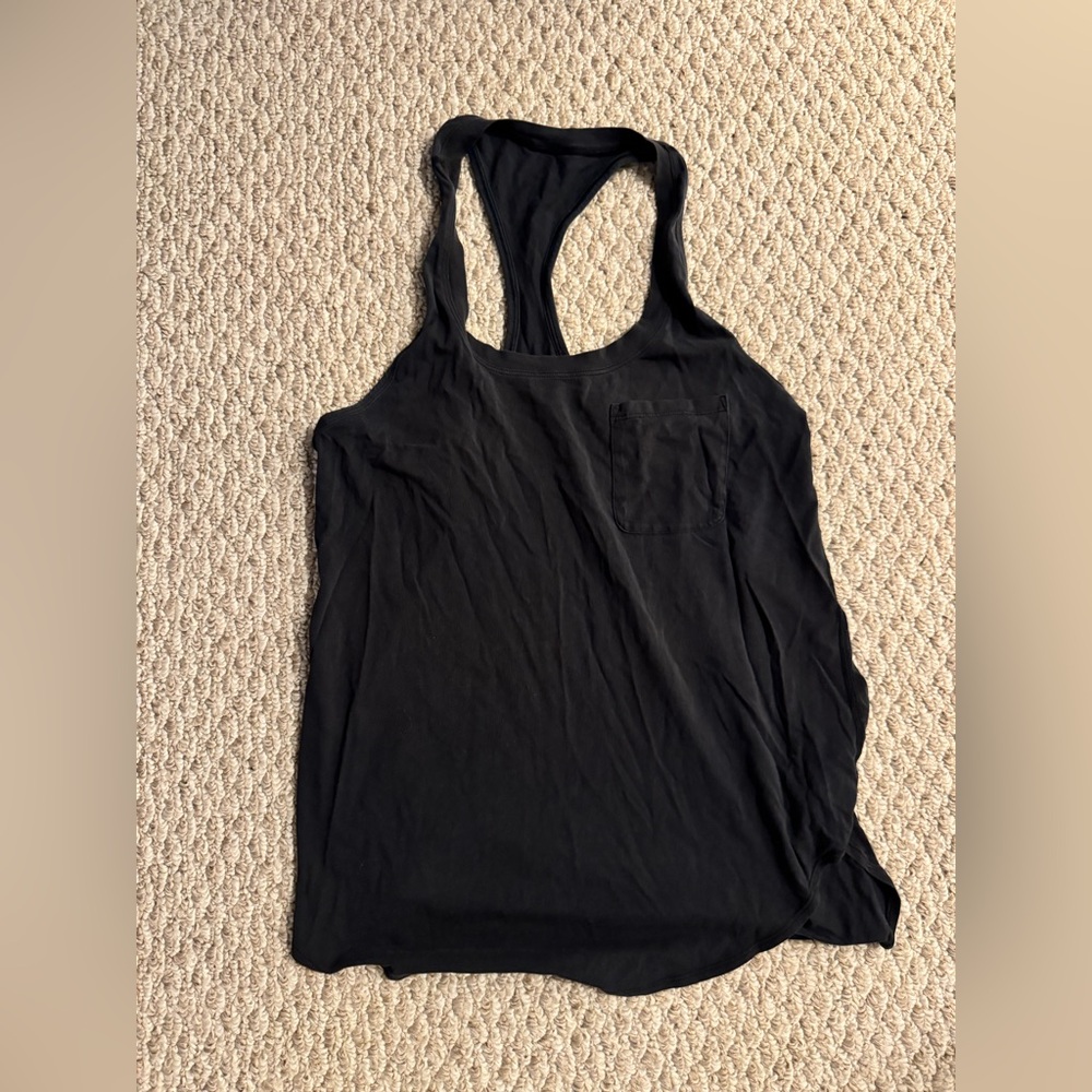 Lululemon black pocket flow tank. Size 6